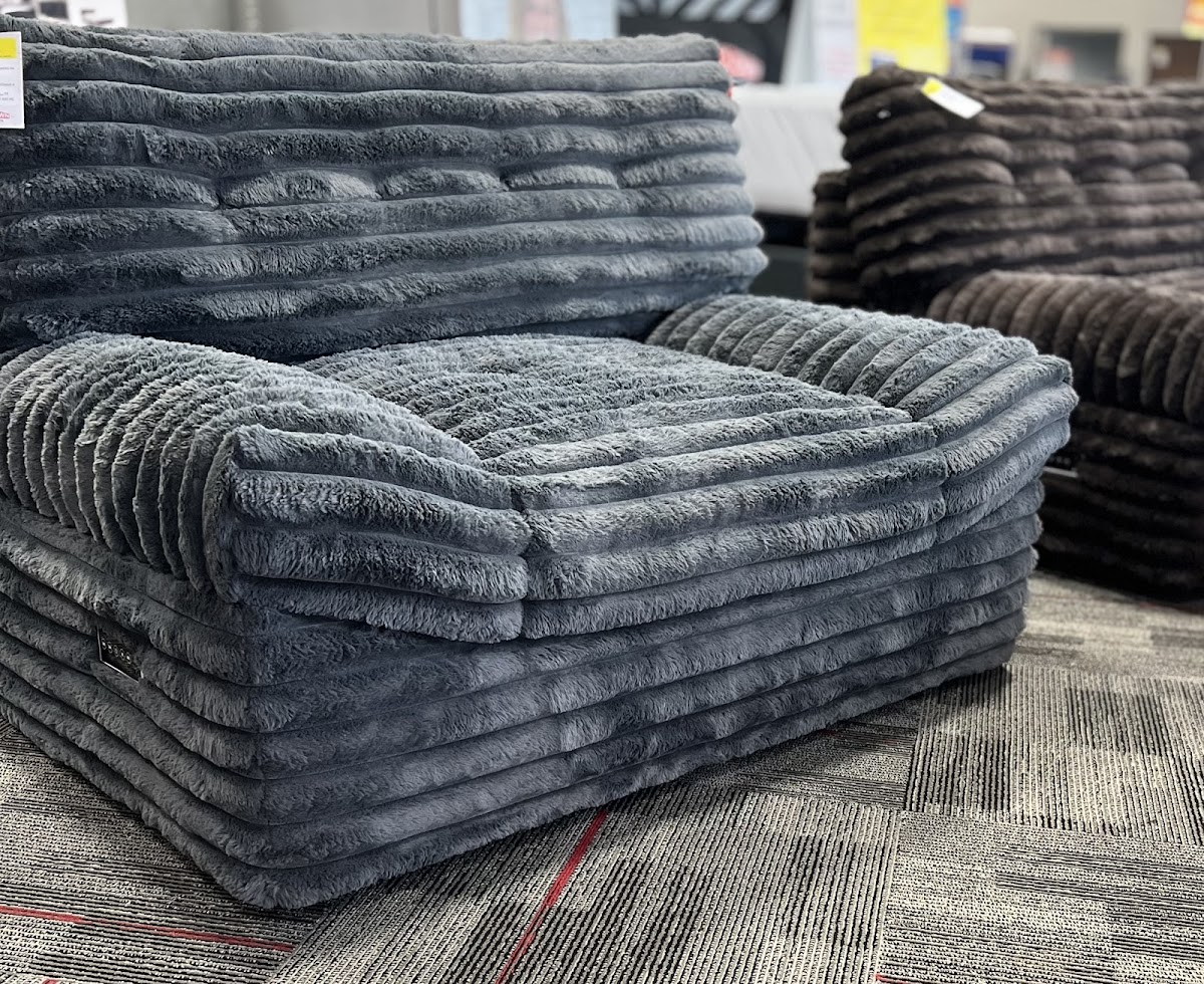 Rent-to-own tire store in Coshocton